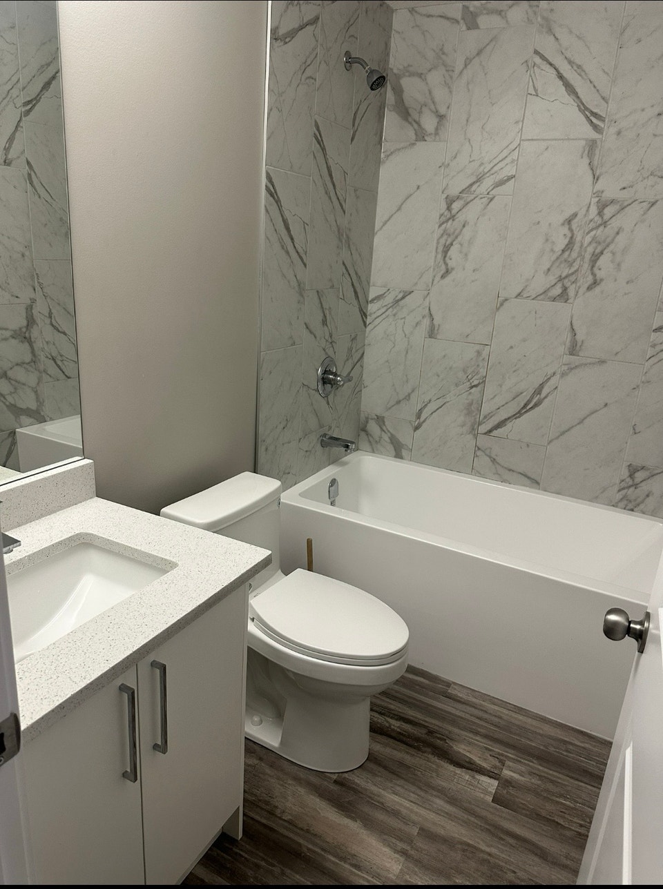 Legal one bedroom basement for rent 4