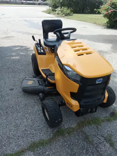 Lawn tractor for sale, View more