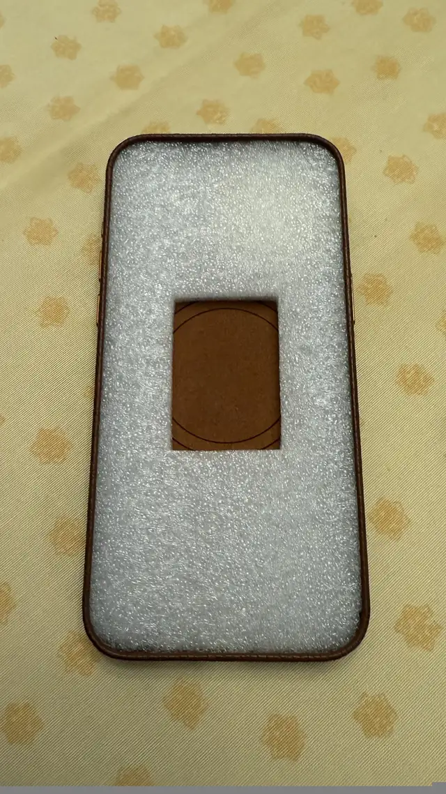 Genuine Leather Case for iPhone 15 Pro Max in Cell Phone Accessories in City of Toronto - Image 6