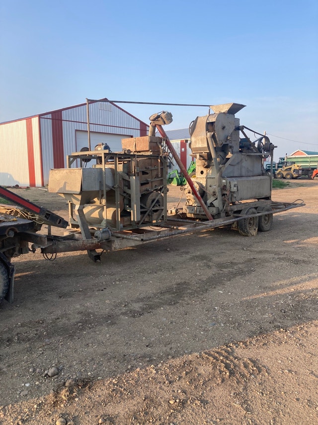 Grain cleaner Farming Equipment Red Deer Kijiji