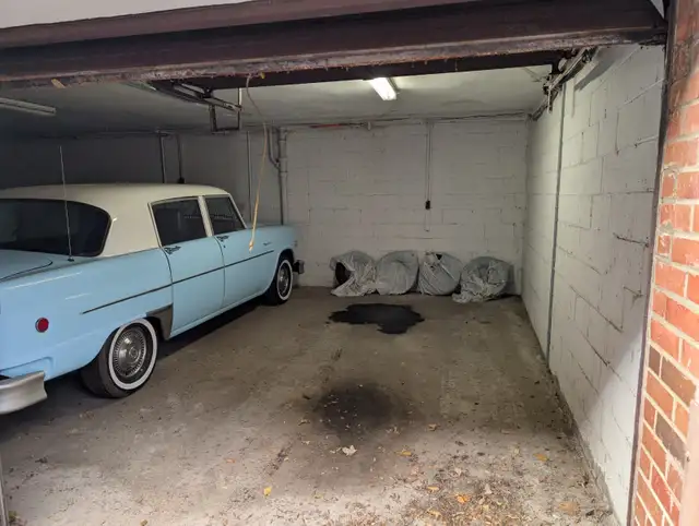 Private Locked Garage for Rent – Spadina/Bloor (40 Walmer Rd) in Storage & Parking for Rent in City of Toronto - Image 4