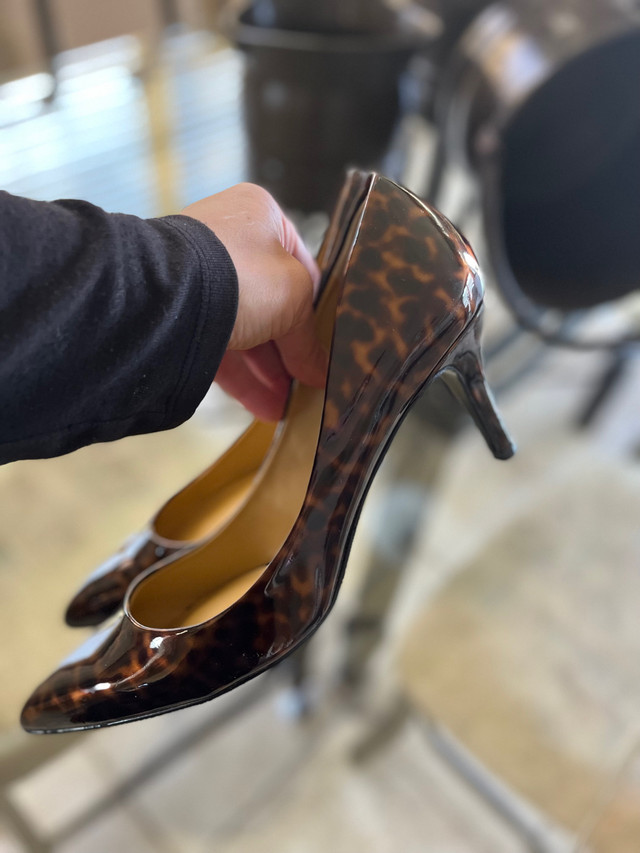 Women’s shoes  in Women's - Shoes in Edmonton - Image 3