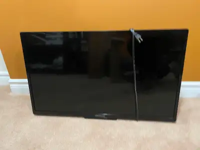 Selling a Manavox TV with a 34 or 36 inch screen. Perfect for smaller spaces or a secondary TV. Size...