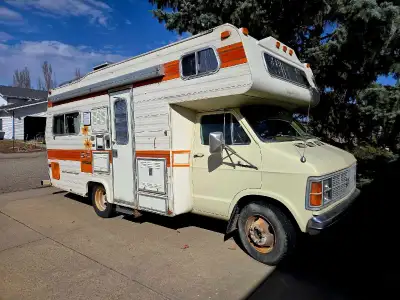 1979 Dodge/Okanogan motorhome. 360 engine. Good tread on tires. Less than 2000 km on rebuilt transmi...