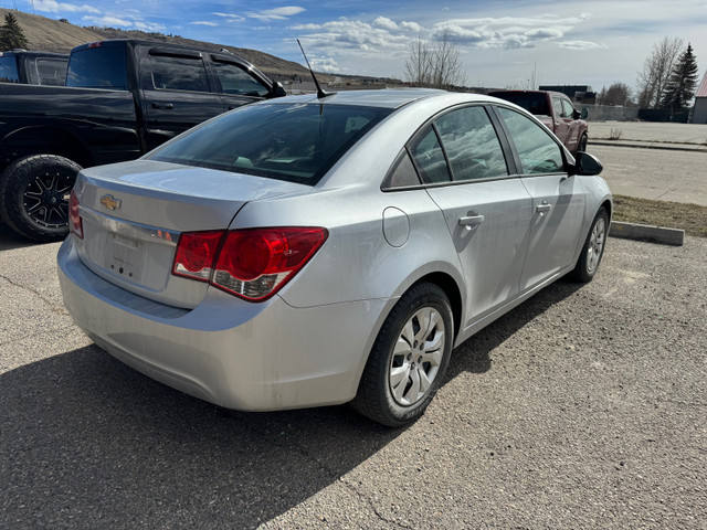 2014 Chevrolet Cruze LS! LOW KM ACTIVE STATUS. in Cars & Trucks in Calgary - Image 2