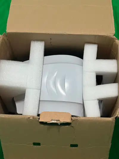 "Used for a short time to test functionality. Located in St. Catharines. INCLUDES EVERYTHING: Print...
