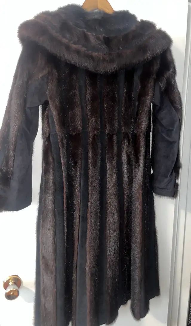 Real Black Leather and Mink Coat in Women's - Tops & Outerwear in Winnipeg - Image 4