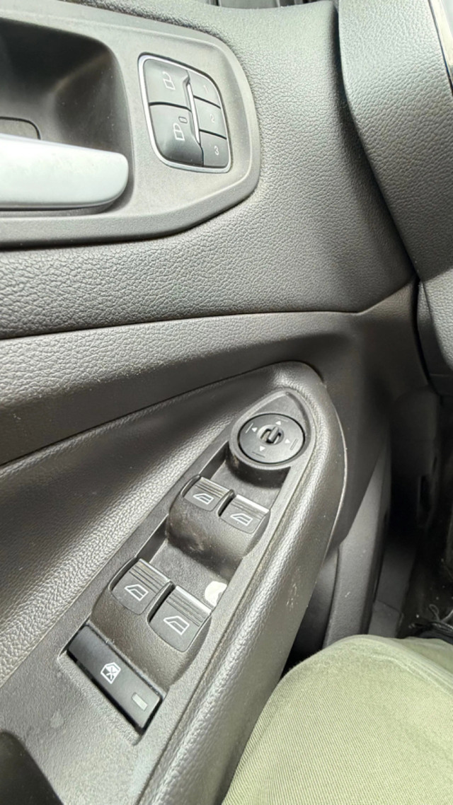 2017 Ford Escape AWD Titanium Excellent Condition! in Cars & Trucks in Calgary - Image 4