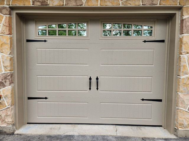 Reliable Modern Garage Door in Garage Doors & Openers in Barrie - Image 4