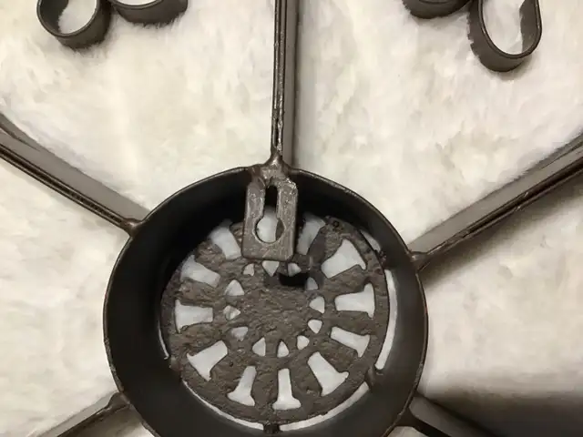 Metal wall Art with cast iron center( 24 inches)  in Home Décor & Accents in Ottawa - Image 5