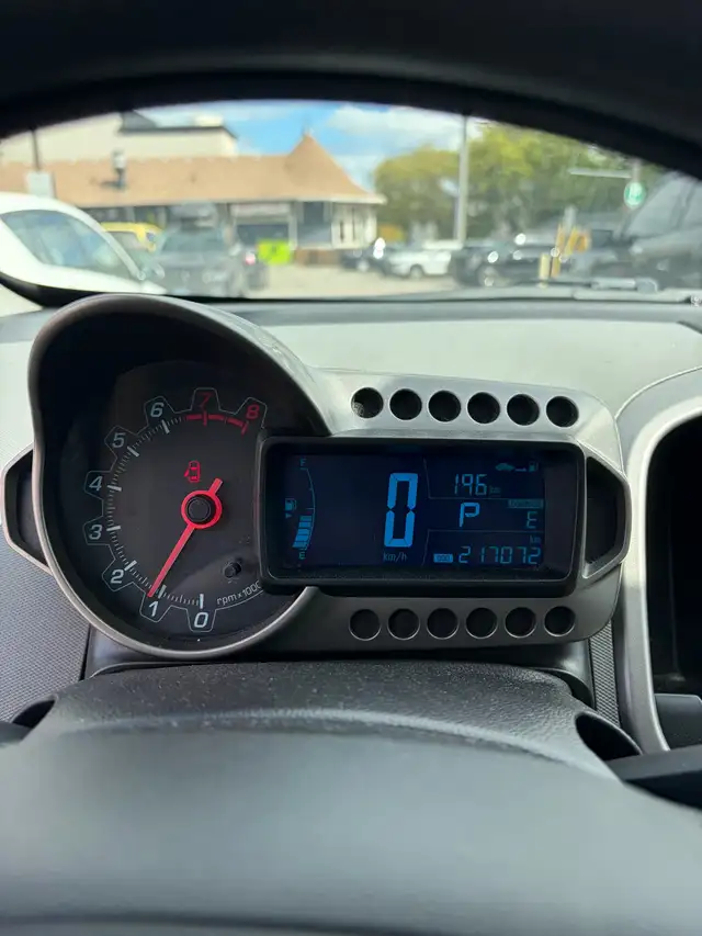 2014 Chevy sonic Ls590535808318197764