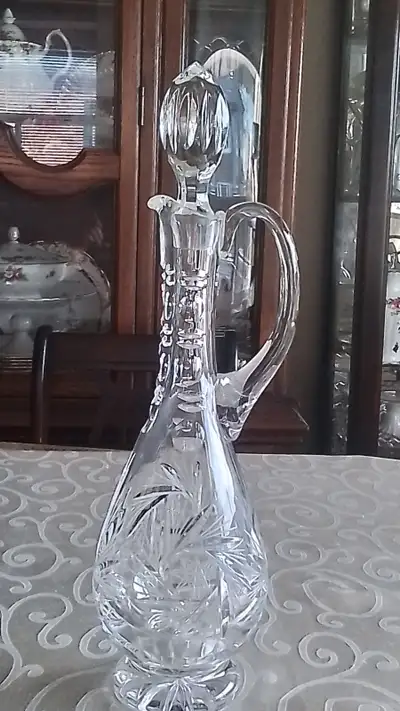 FOOTED PINWHEEL CRYSTAL DECANTER WITH HANDLE AND STOPPER - 17", View more