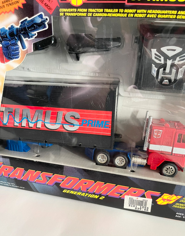 Vintage Transformers G2 Optimus Prime W/Sounds 1992 in Arts & Collectibles in Markham / York Region - Image 3