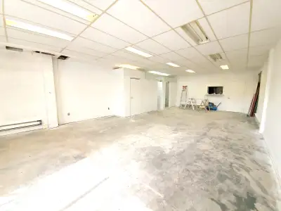 STORAGE / SHOP USAGE ONLY = Great for small online business selling handmade products = Heated = pri...