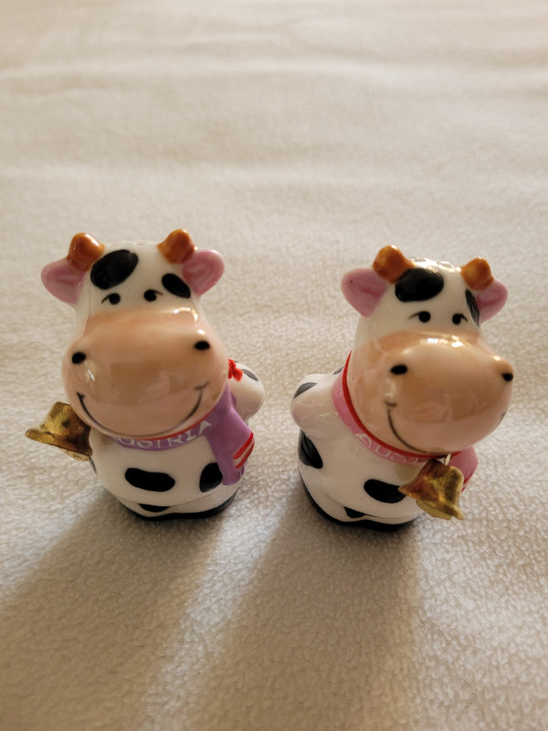 Cute Austria Cow Salt & Pepper Shakers in Kitchen & Dining Wares in City of Toronto - Image 3
