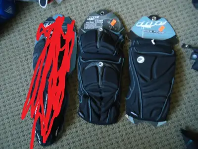 Dye knee pads in small. new. 50 bux. 32degrees knee pads, youth l/xl. new. 15 bux. Dye knee pads in...