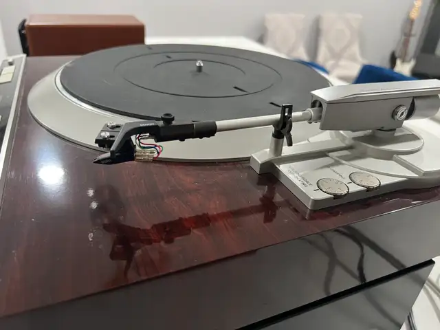 Vintage Denon DP-37F direct drive fully automatic turntable  in Stereo Systems & Home Theatre in Mississauga / Peel Region - Image 5