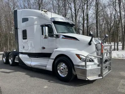 Kenworth t680 2023 heavy spec Paccar 510 full garantie prolongé Tramission endurant 12 Diff 46 full...
