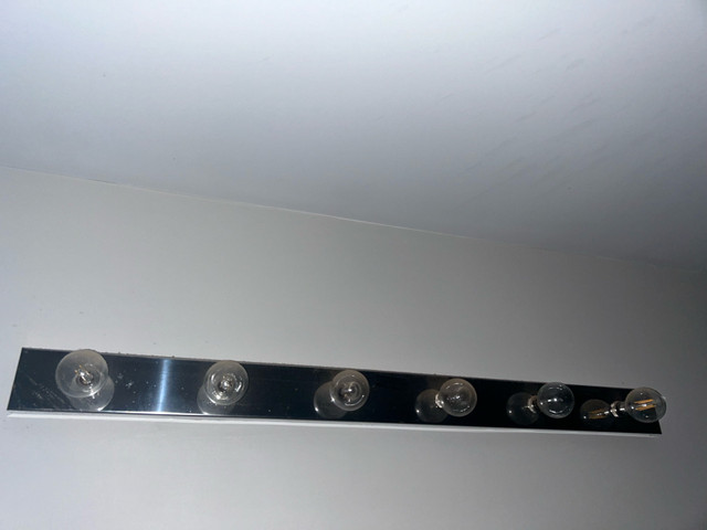 Bathroom light fixture  in Indoor Lighting & Fans in Oshawa / Durham Region