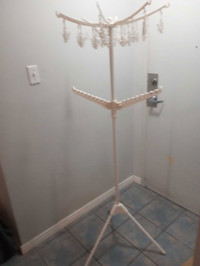 Indoor clothesline
