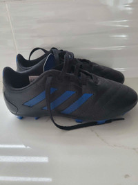 Soccer shoes size 1