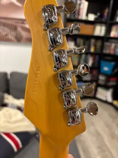 Godin custom 59, View more