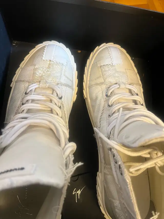 Pre-Owned, Giuseppe Calfskin Sneakers, Size 13 in Men's Shoes in Oakville / Halton Region - Image 4