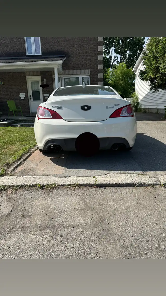 Hyundai Genesis 2.0 LT 201162863215672451121