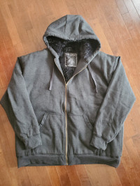 2xl zip up hoodie (next to new)