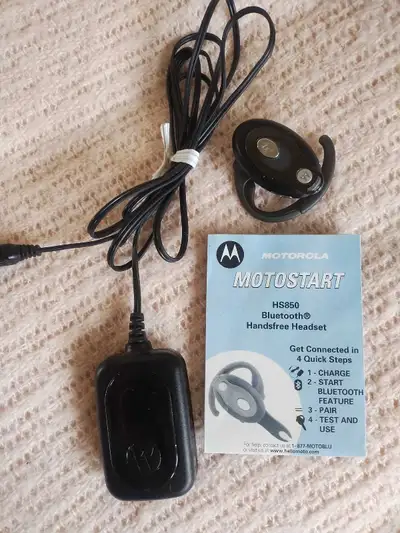 Motorola MOTOSTART 2007 Bluetooth Handsfree Headset, View more