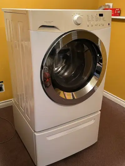 Washer for sale Approximately 15 yrs old Selling because have new washer to match new dryer $225