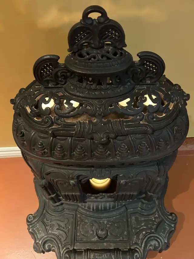 Antique cast iron parlour stove in Stoves, Ovens & Ranges in Dartmouth - Image 5