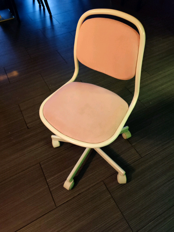 Kids Desk Chair  in Chairs & Recliners in City of Toronto