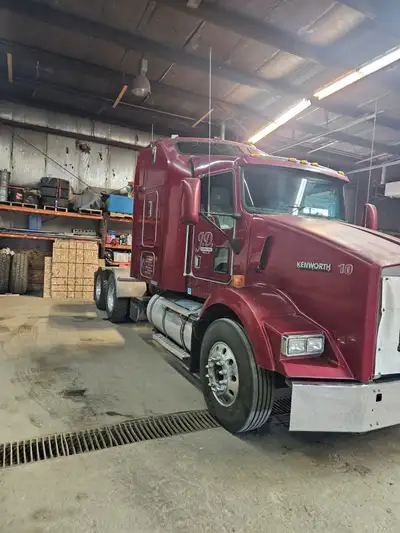 1998 T-800 C-12/13 speed New Camshaft /bearings/top end done November 2024 @ local dealership. Trann...