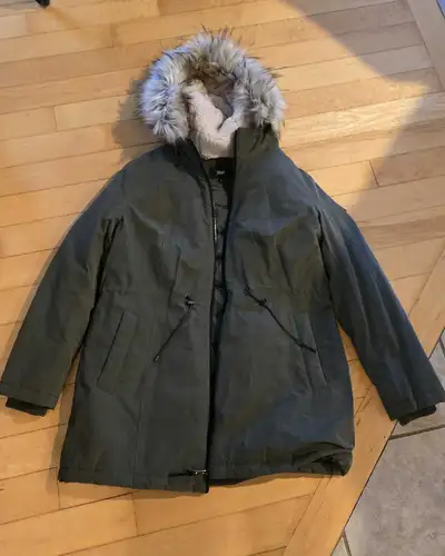 Womens DKNY lg coat. Brand new., View more