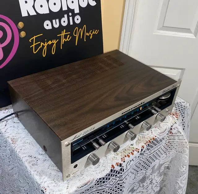 Marantz 2215B Stereo Receiver – 15 WPC, Vintage in Stereo Systems & Home Theatre in Ottawa - Image 3