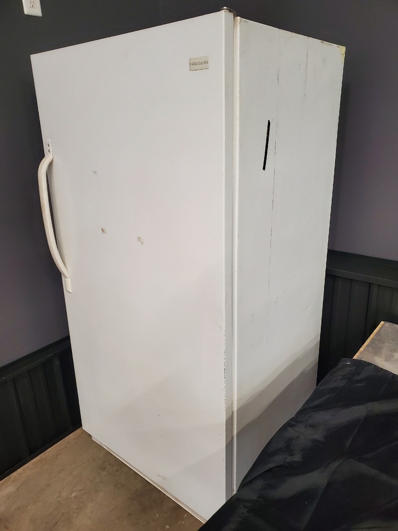 Frigidaire Fridge works well Refrigerators Sault Ste. Marie Kijiji