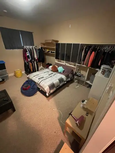 Large private 1 bedroom suite for 1 persons. Private bathroom, kitchen , entrance and Living room. S...