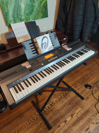 Casio WK-110 piano keyboard 76 full size keys