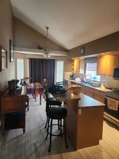 2 ROOMS   SHORT TERM RENTAL WEEKLY RATES  $350 $50DD