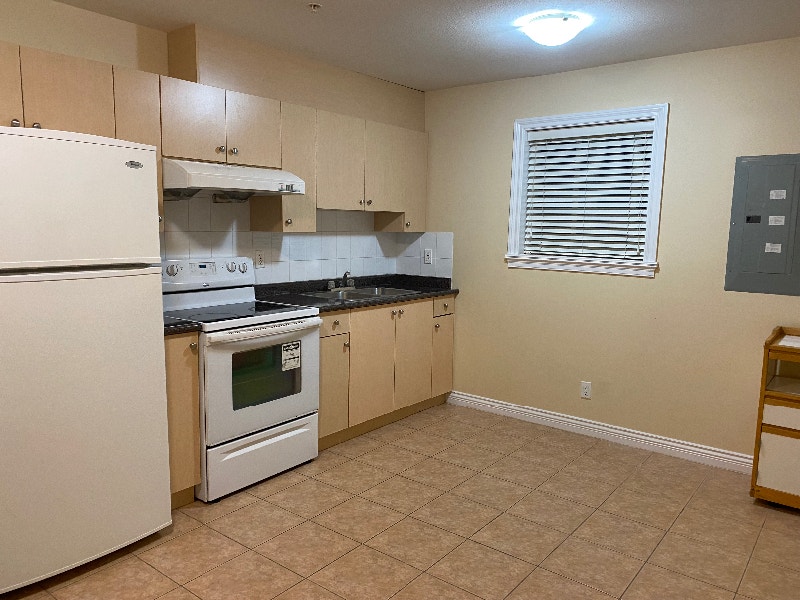 Vancouver near downtown looking for a female roommate Room Rentals