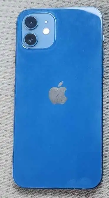 iphone 12 in Cell Phones in Regina - Image 3