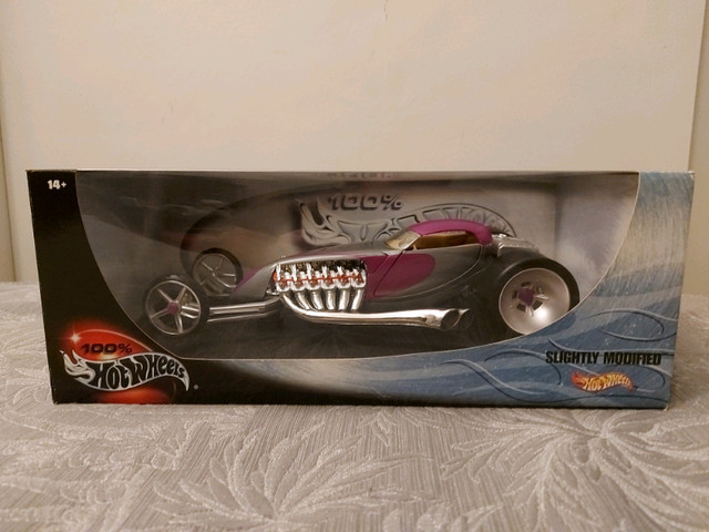 Hotwheels Slightly Modified  in Arts & Collectibles in Trenton