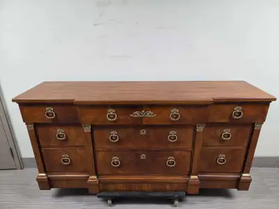 Commode Henredon Natchez Collection, View more