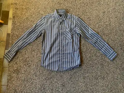 Aeropostale men's dress shirt (small size), View more
