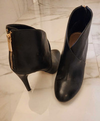Black Aldo Boots Size 7.5 