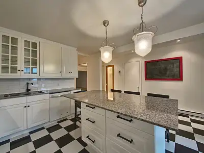 Grande chambre en collocation - grand 7 1/2 - Quartier Rosemont