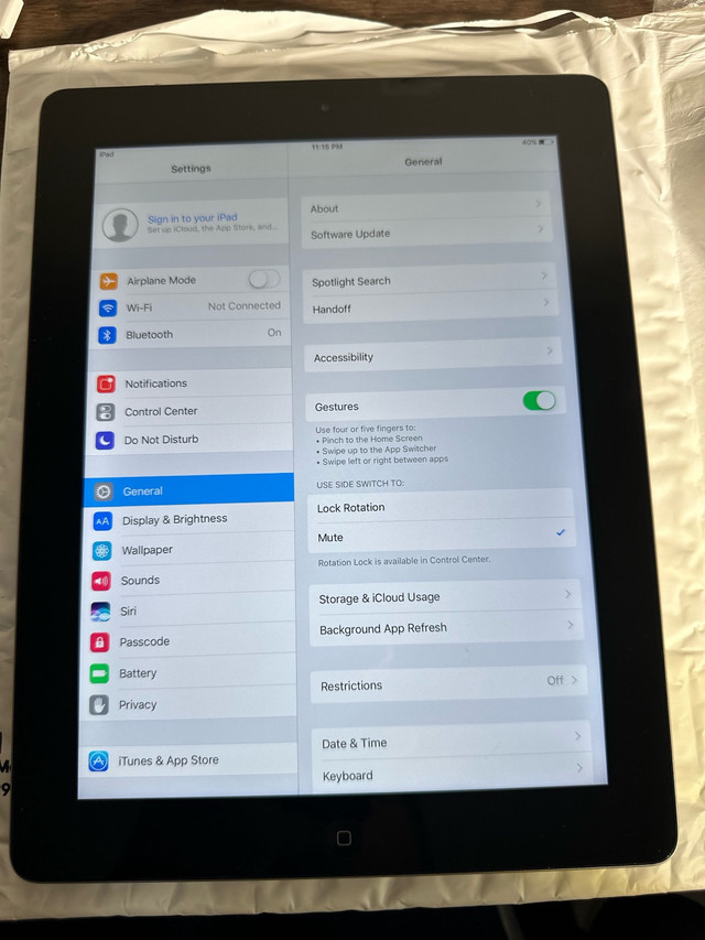 iPad 4 Apple  in iPads & Tablets in Saskatoon - Image 2