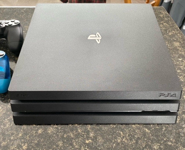 PS4 Pro in EXCELLENT Condition! 2 Controllers + 12 Games!! in Sony Playstation 4 in Fredericton - Image 3