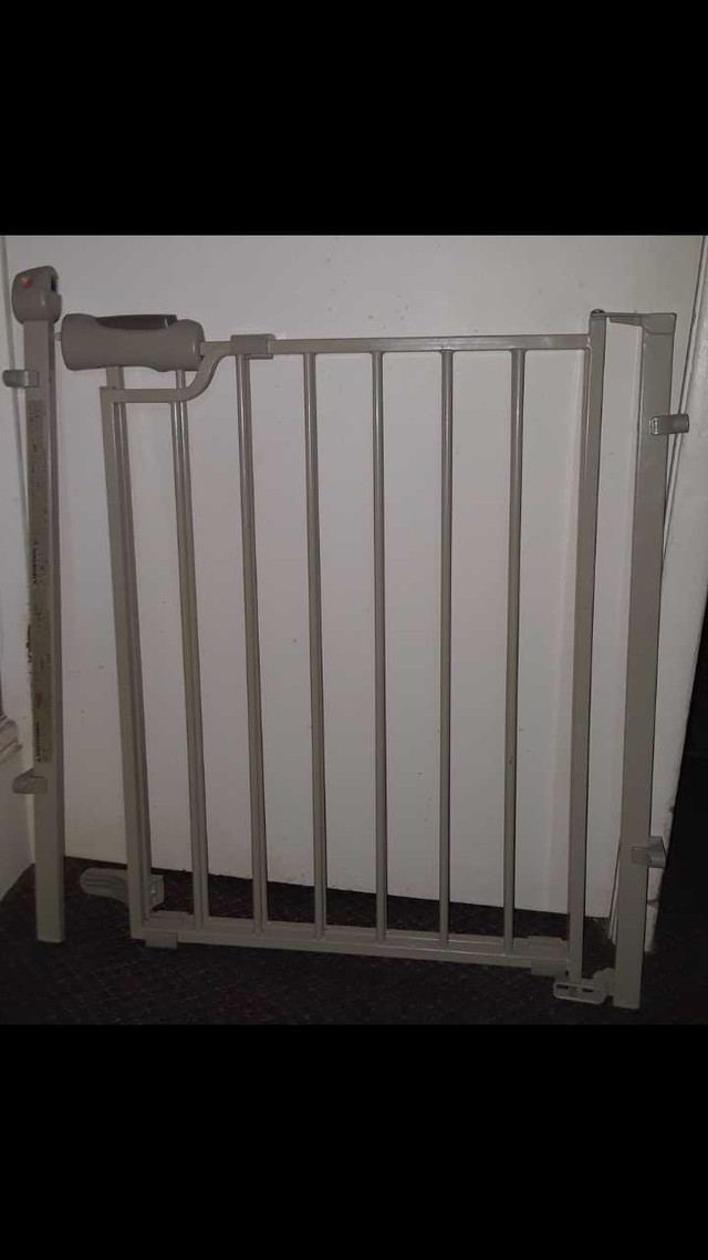 Safety baby gate in Gates, Monitors & Safety in Kingston
